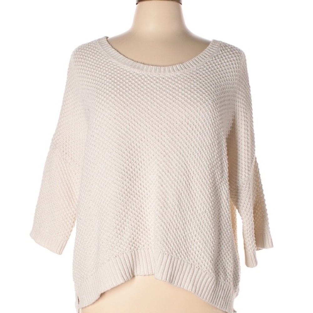 🔴SOLD White Old Navy Sweater